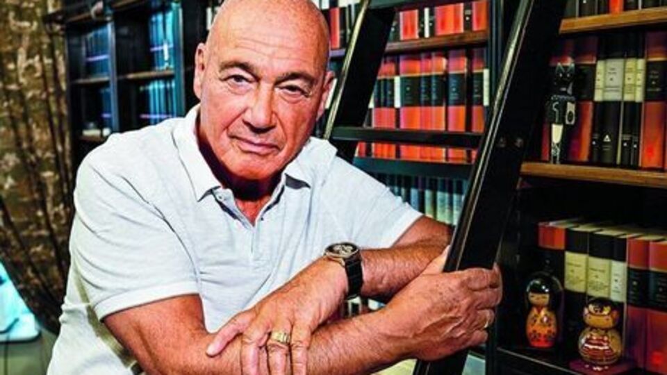 Владимир Познер: То, что на нашем ТВ орут, – это факт. То, что мне это не нравится, – это факт