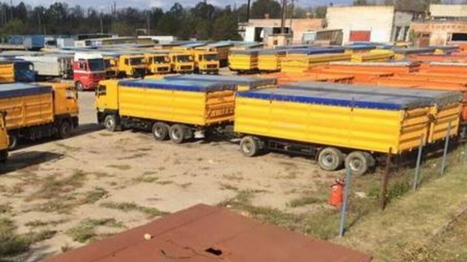 По результатам обысков СБУ изъяла более 100 грузовиков, находившихся в розыске