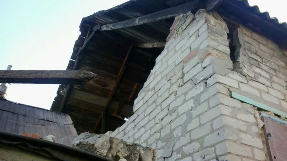 Последствия обстрела боевиками Авдеевки