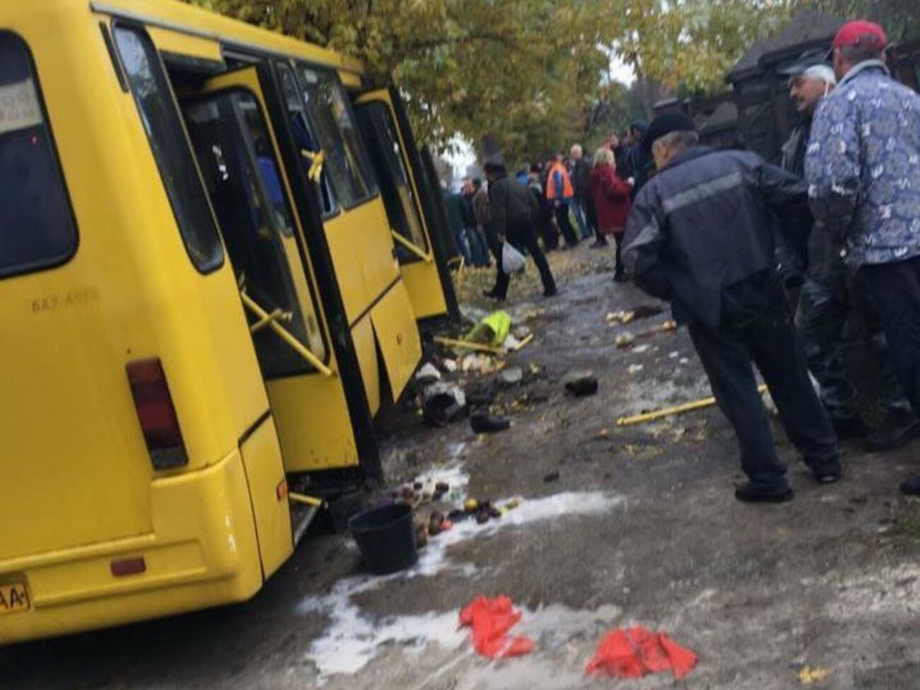 Во Львове в результате столкновения автобуса с деревом пострадало 19 человек