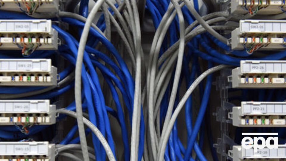 Хакер пояснил, что своими действиями ответил на кибератаку, нарушившую 21 октября работу части американских сайтов