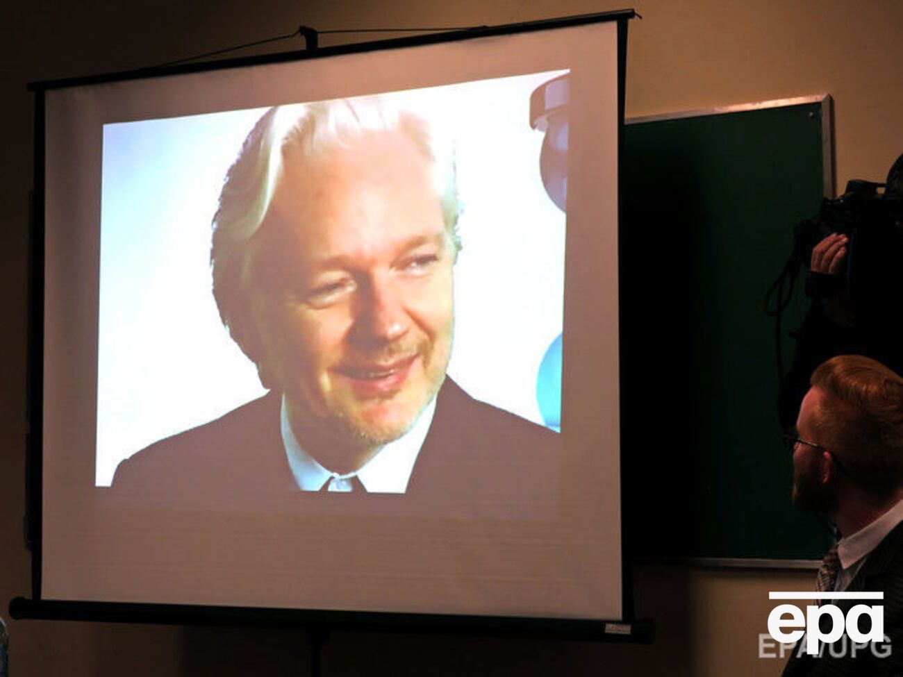 В WikiLeaks уверяют, что Ассанж не публиковал материалов о Клинтон