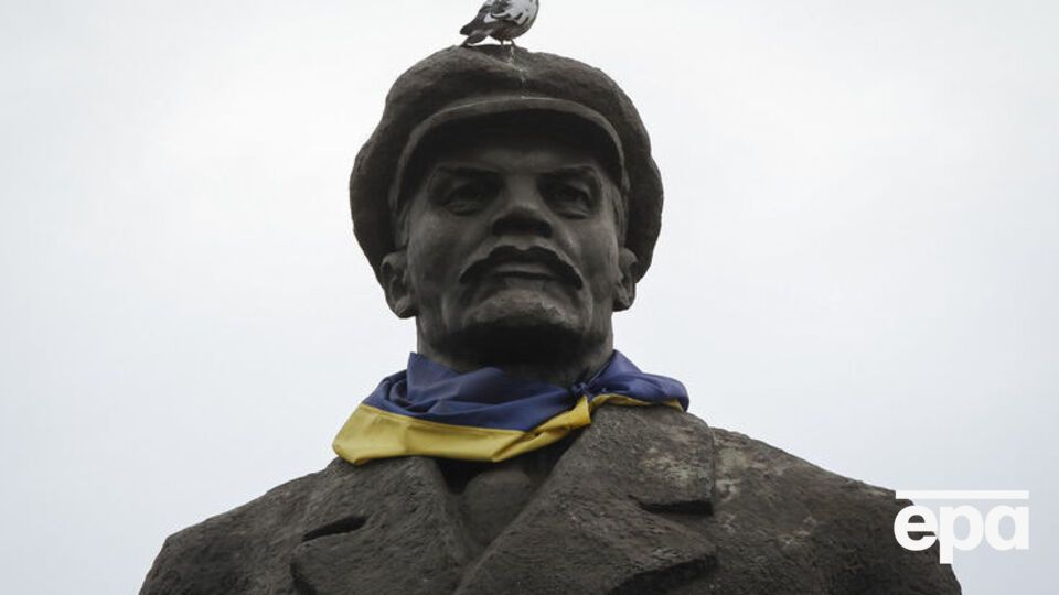 Памятников Ленину в городах, контролируемых Украиной, больше не осталось