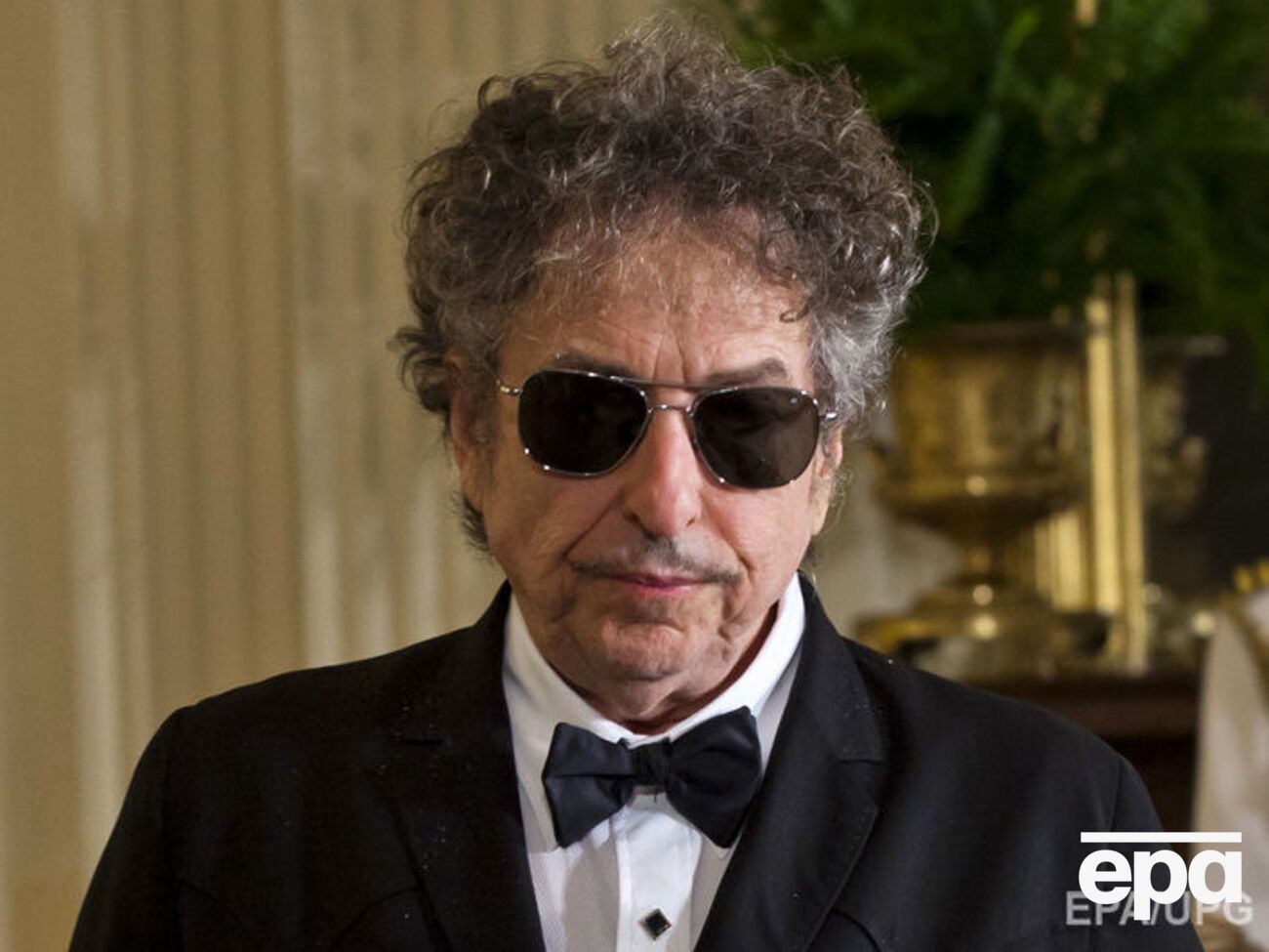 Нобелевскому комитету не удалось связаться с Диланом