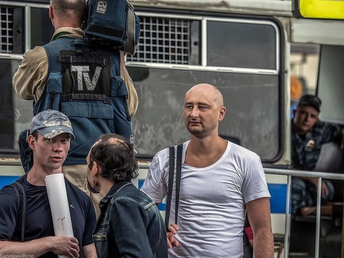 Бабченко:&nbsp;Чернуха, бандитско-ментовские трупные сериалы, мочеполовые шутки и "Дом-2" &ndash;&nbsp;вот откуда пошло то, что мы имеем сейчас