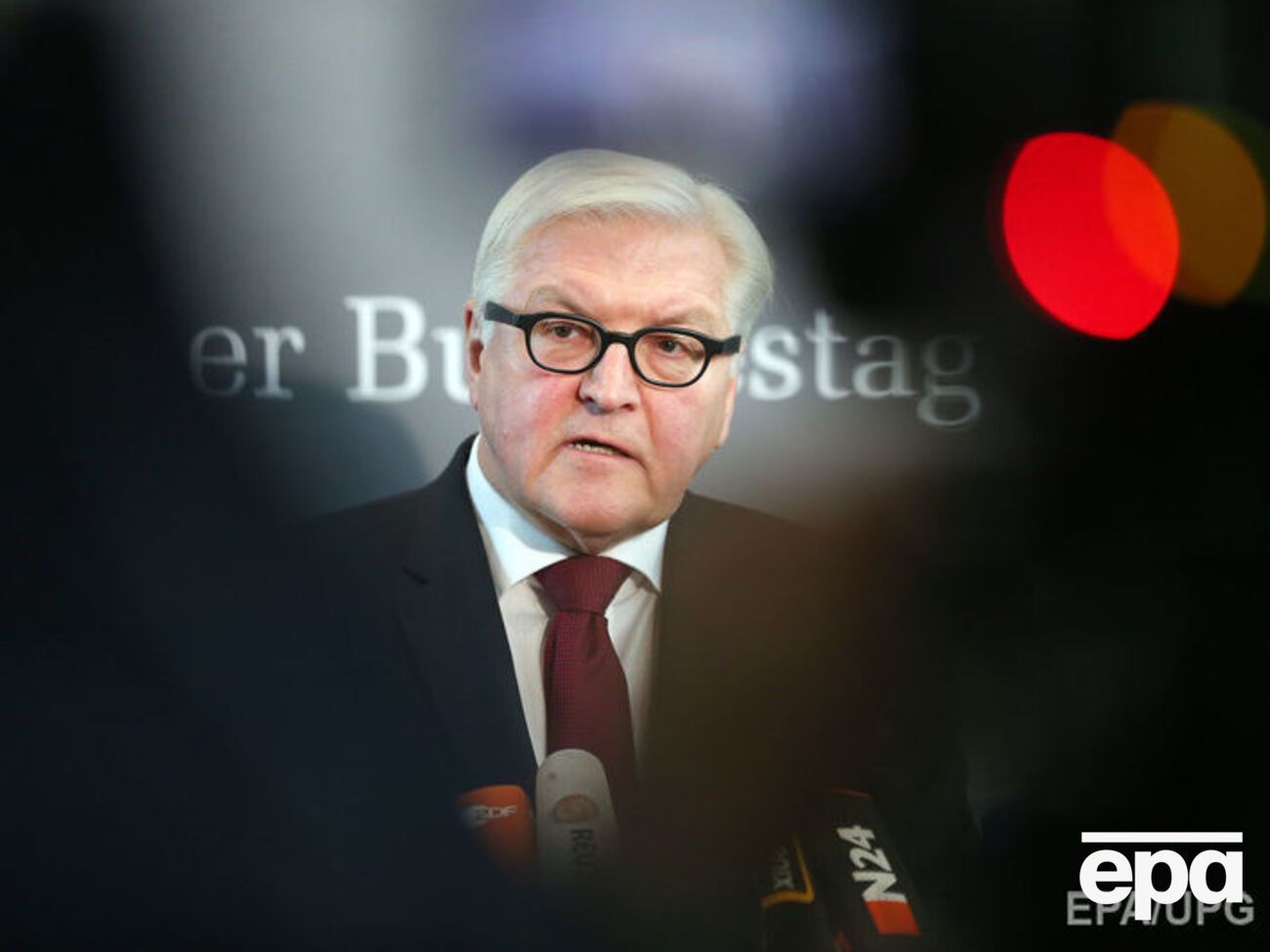 Штайнмайер заявил, что путь мирного урегулирования конфликта на Донбассе не является "ни быстрым, ни легким"