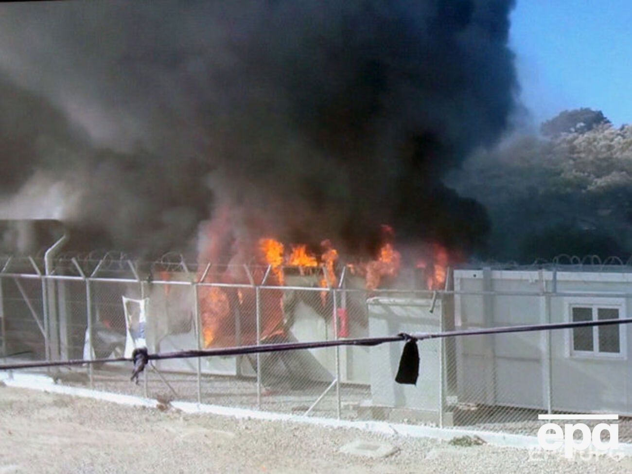 Мигранты устроили погром в лагере