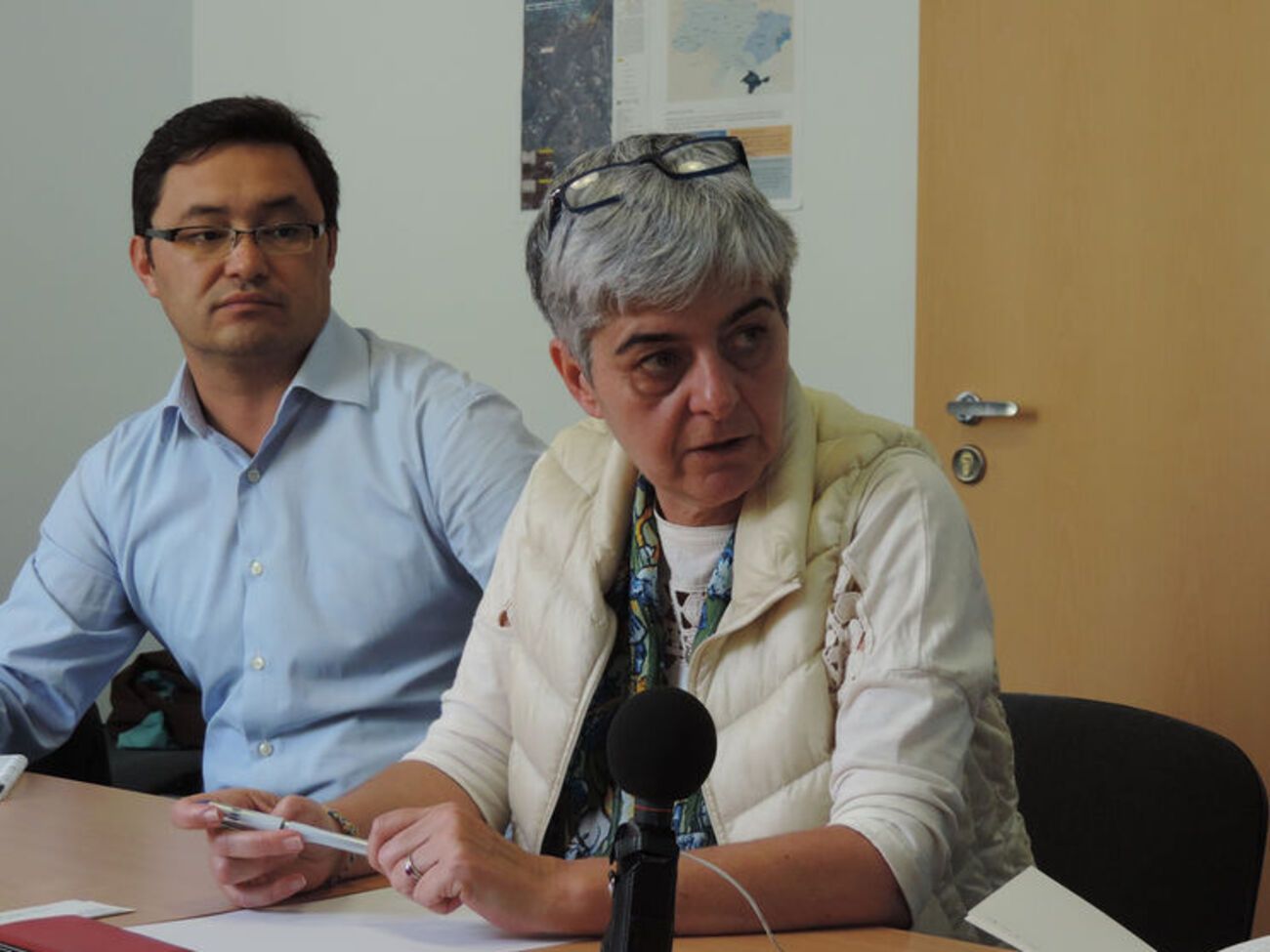 Манзи:&nbsp;Раз в две недели я пересекаю линию разграничения и вижу, как страдают люди с обеих сторон