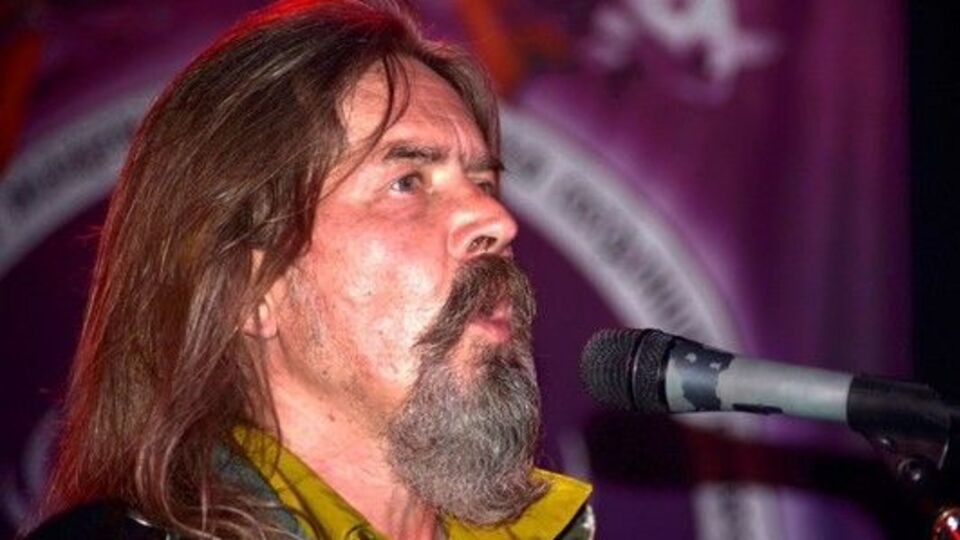 В сентябре Троицкий был арестован в Черногории по обвинению в поджоге