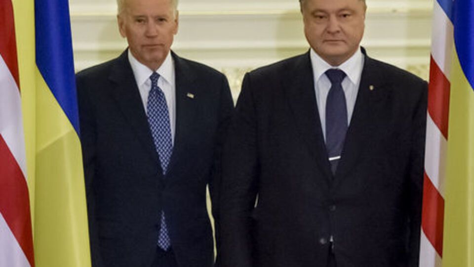 Порошенко и Байден поговорили о реформах в Украине и продолжении их поддержки со стороны США
