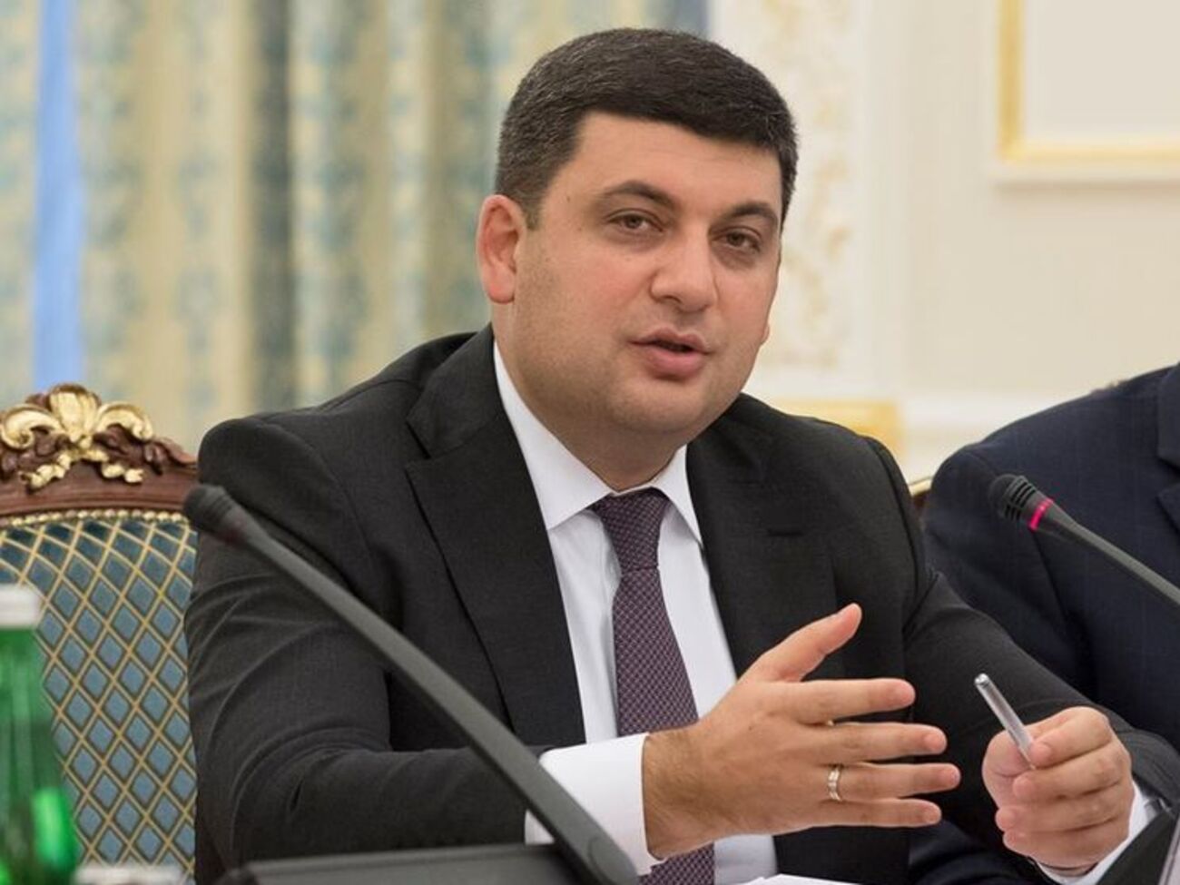 Гройсман: Мы предлагаем, чтобы в 2017 году минимальная зарплата украинца была 3,2 тыс. грн