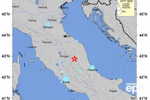 Эпицентр землетрясения на карте отмечен звездой