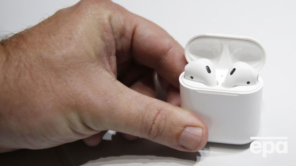 Apple не уточнила, из-за чего отложен старт продаж AirPods