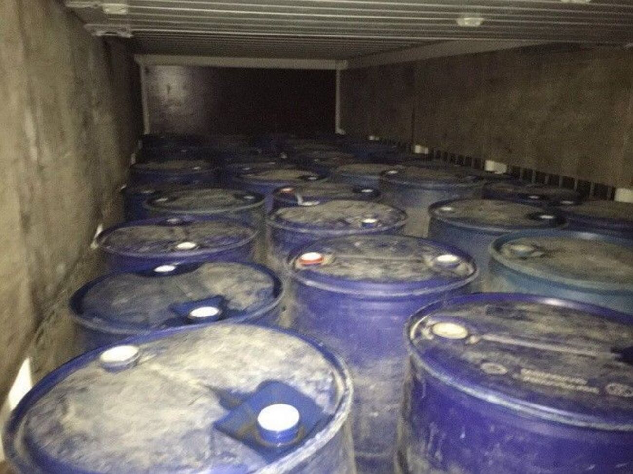 Тонны спирта перевозили без товаросопроводительных документов