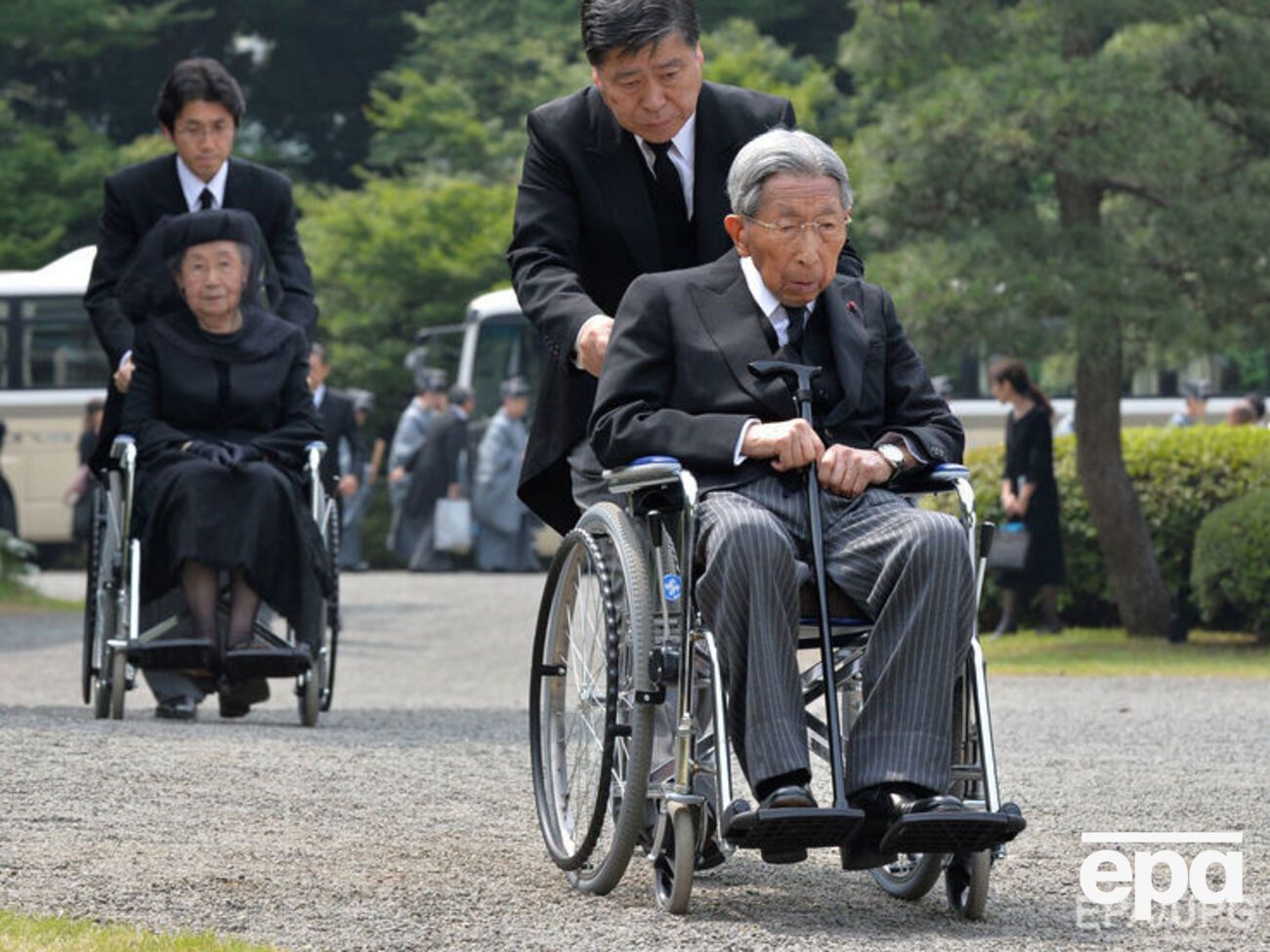 Принц Микаса участвовал во Второй мировой войне