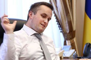 Холодницкий: Если вести журнал обещаний и завираний Онищенко, то уже можно тома три написать