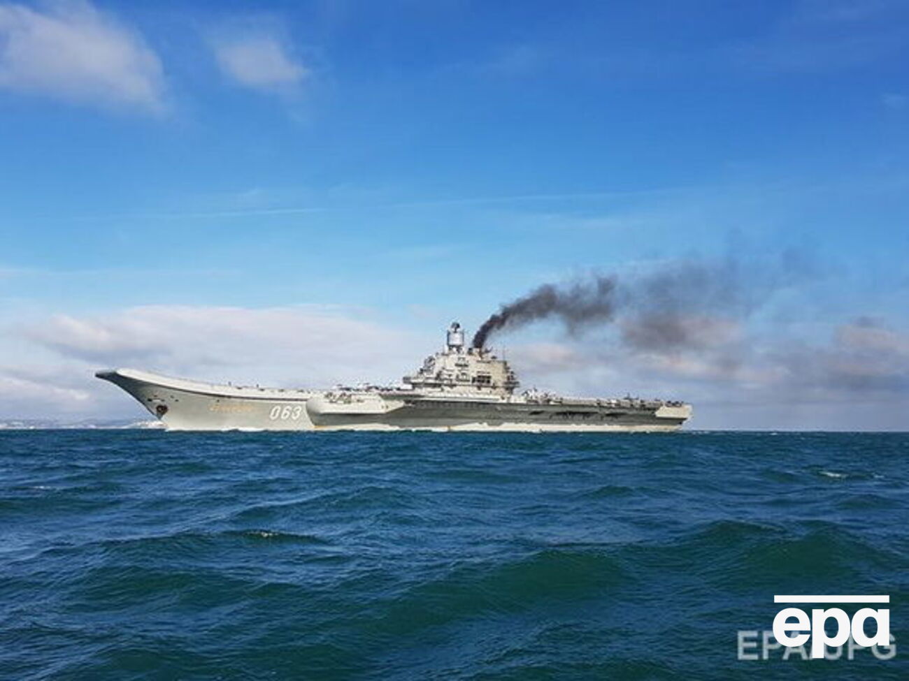 Авианосец "Адмирал Кузнецов" не будет заправляться на Мальте