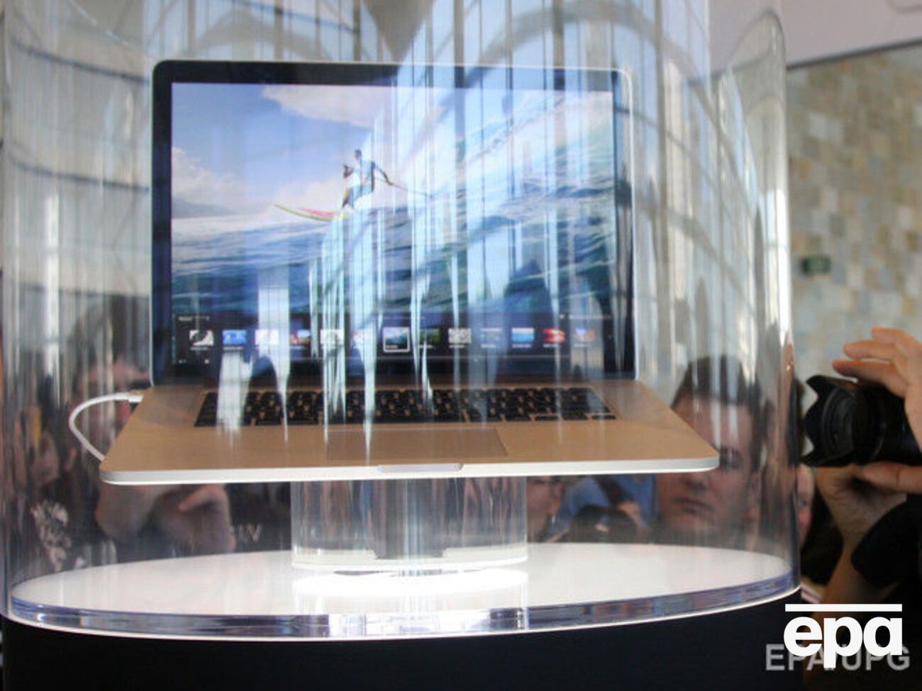 Apple представила новое поколение ноутбуков