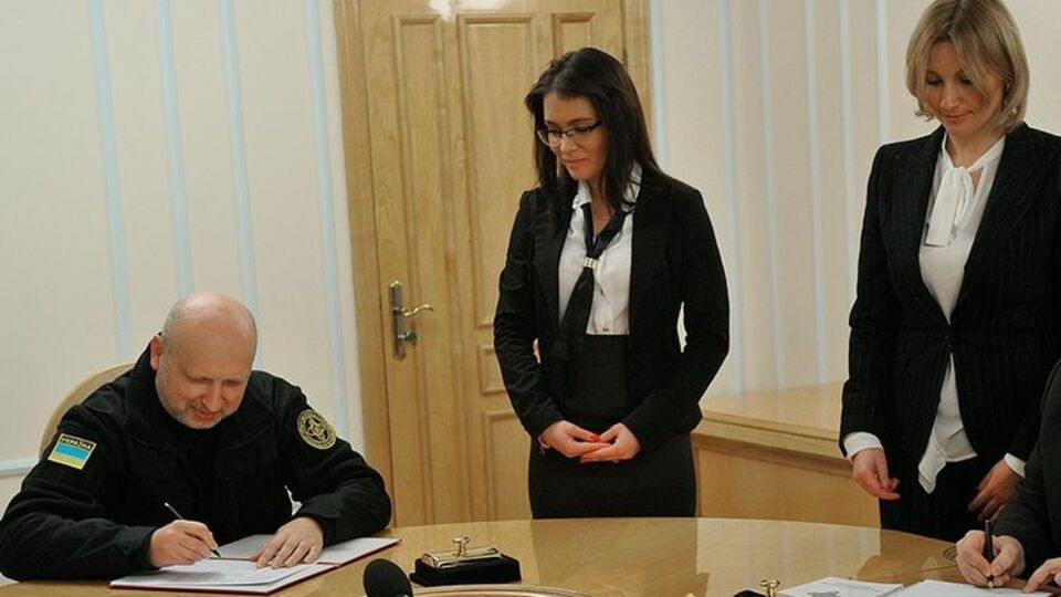 Турчинов подписал меморандум о взаимодействии в целях противодействия российской пропаганде