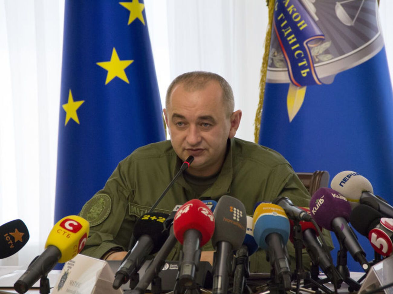 Матиос: Больше $2 млрд были выплачены бюджетникам, чтобы власть устояла
