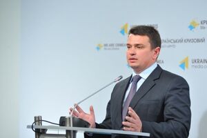 Жена Сытника владеет земельным участком в Крыму, купленным до аннексии полуострова