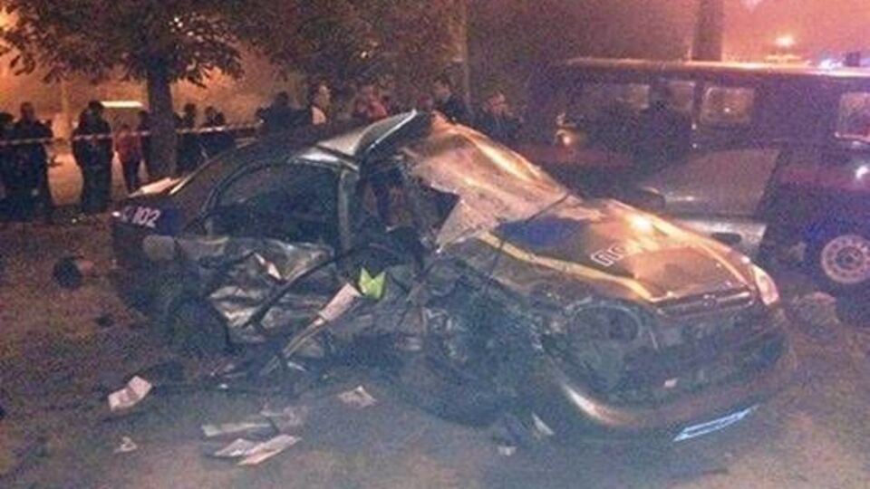 Двое полицейских погибли на месте