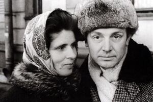 Вдова Смоктуновского (слева) скончалась от остановки сердца