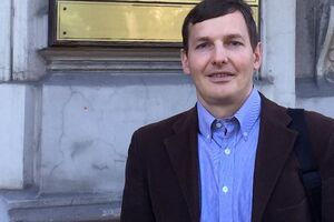 Енин заявил о претензиях Украины на деньги Лазаренко