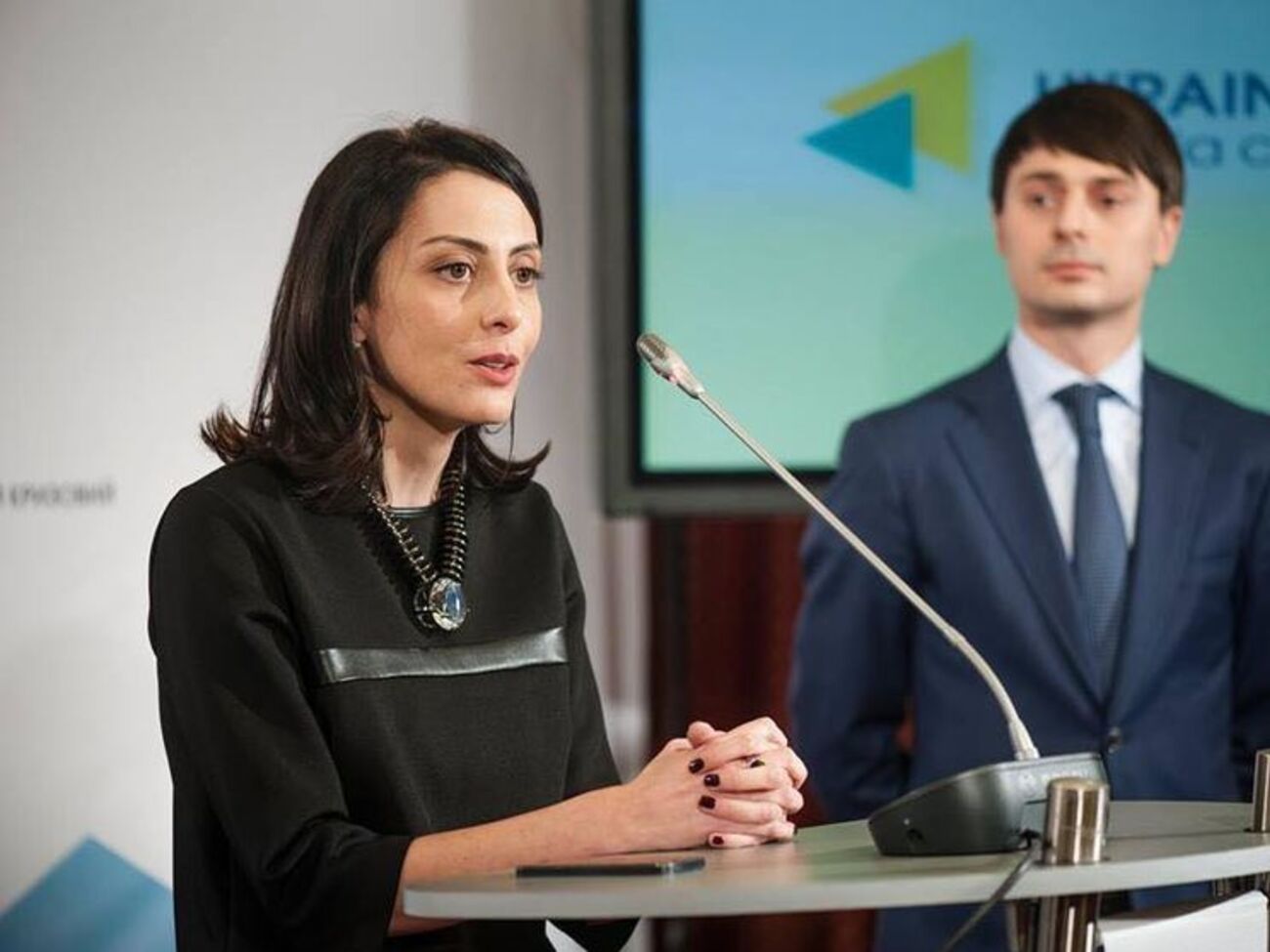 Деканоидзе: По закону, мы пока ничего не можем с ними сделать