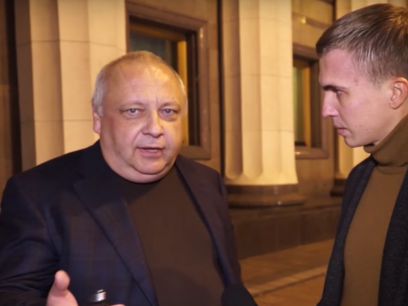 Грынив&nbsp;отказался объяснять, за какие средства его семья купила квартиру и машину