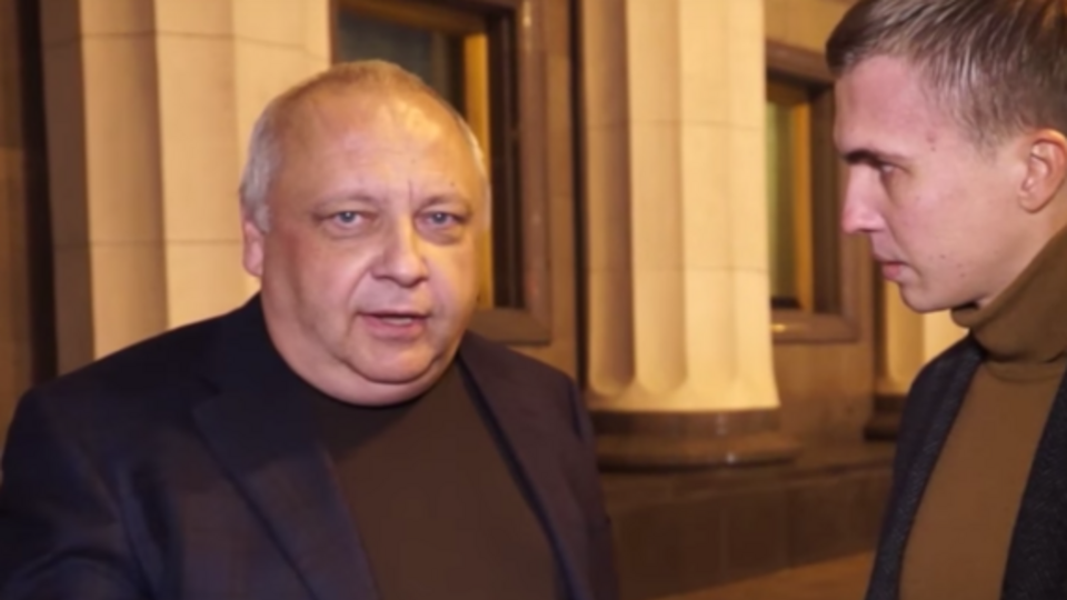 Грынив отказался объяснять, за какие средства его семья купила квартиру и машину