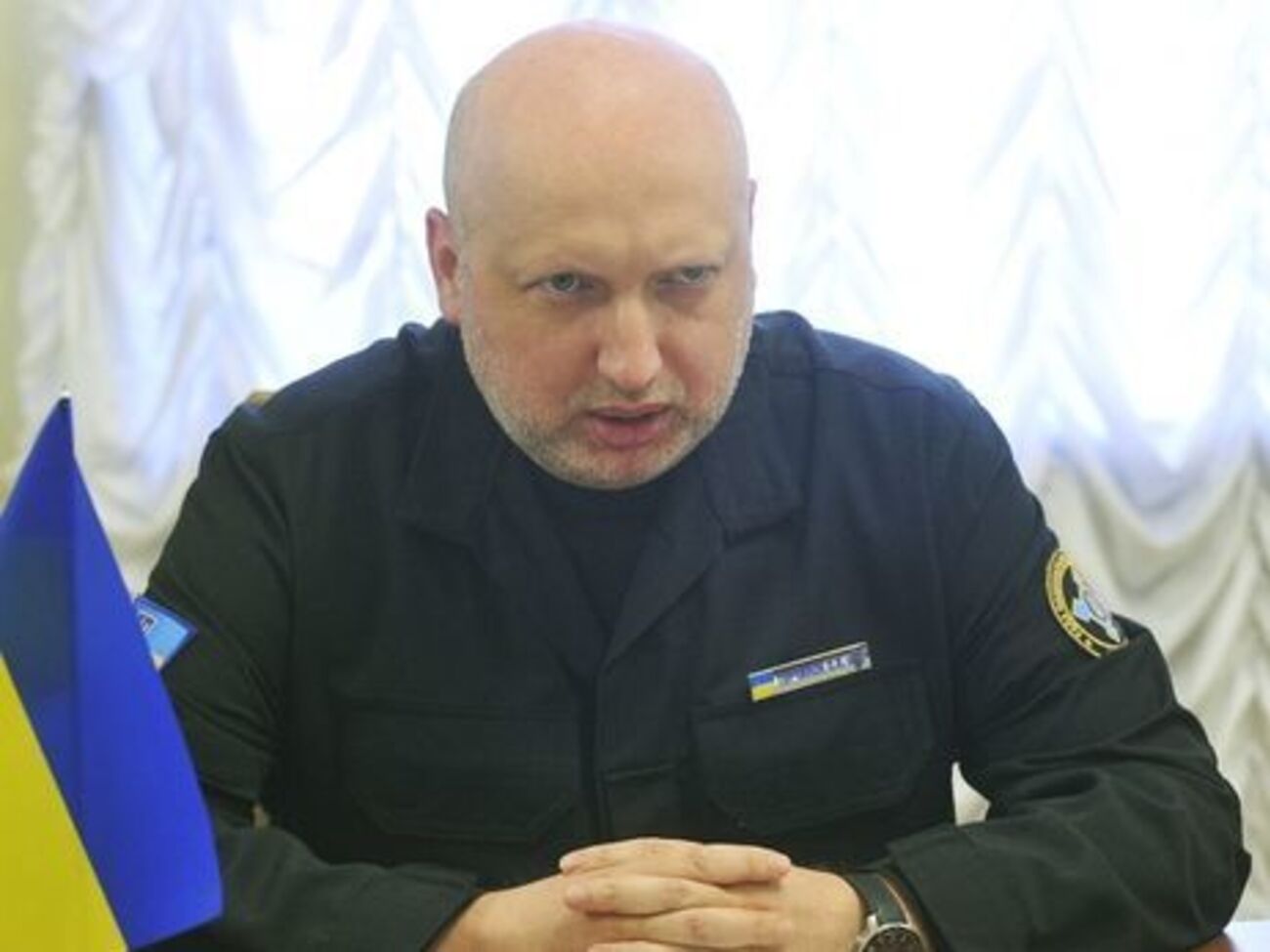 Турчинов заполнил е-декларацию