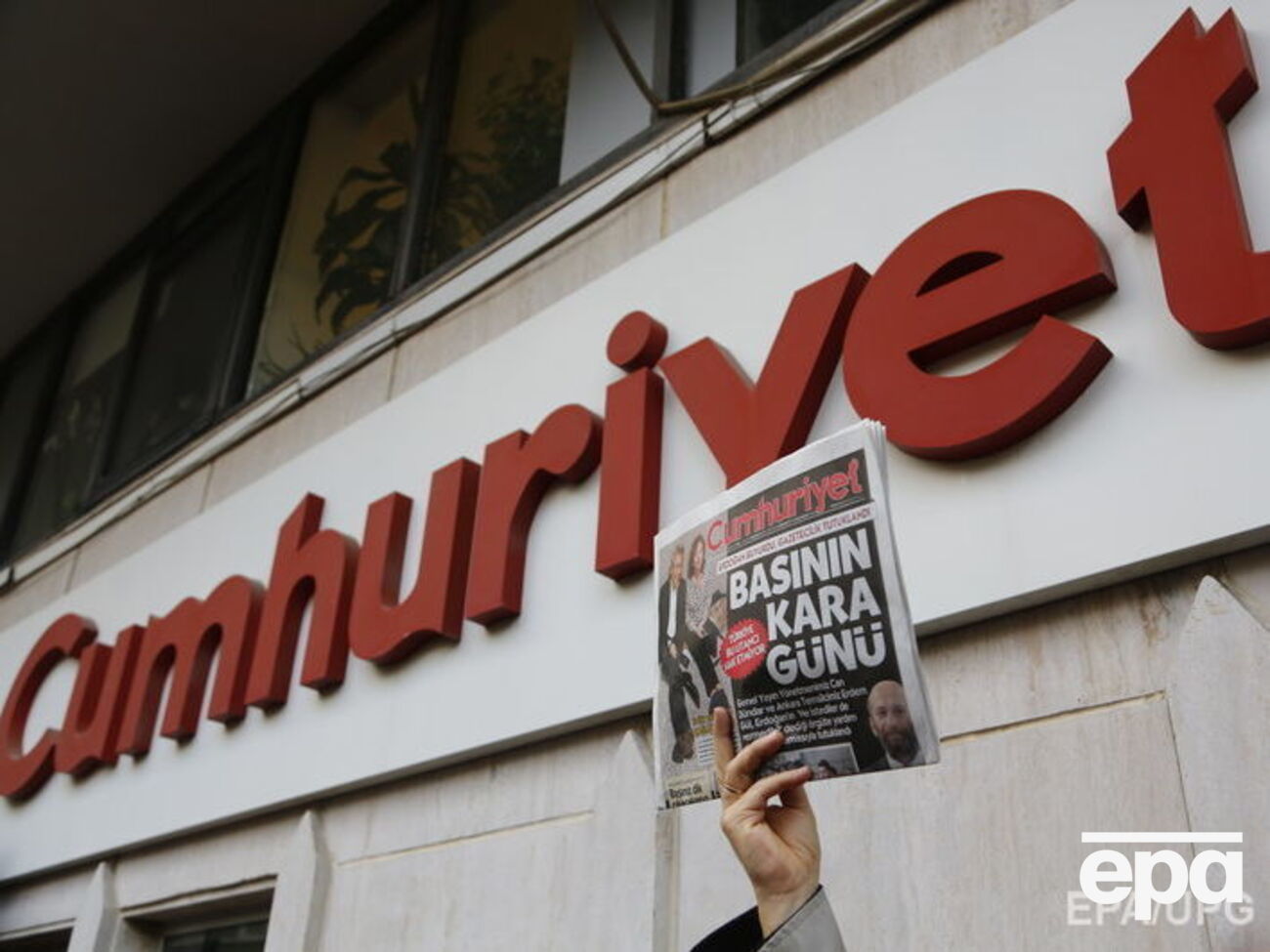 Турецкие силовики инкриминируют сотрудникам оппозиционного СМИ связи с Гюленом