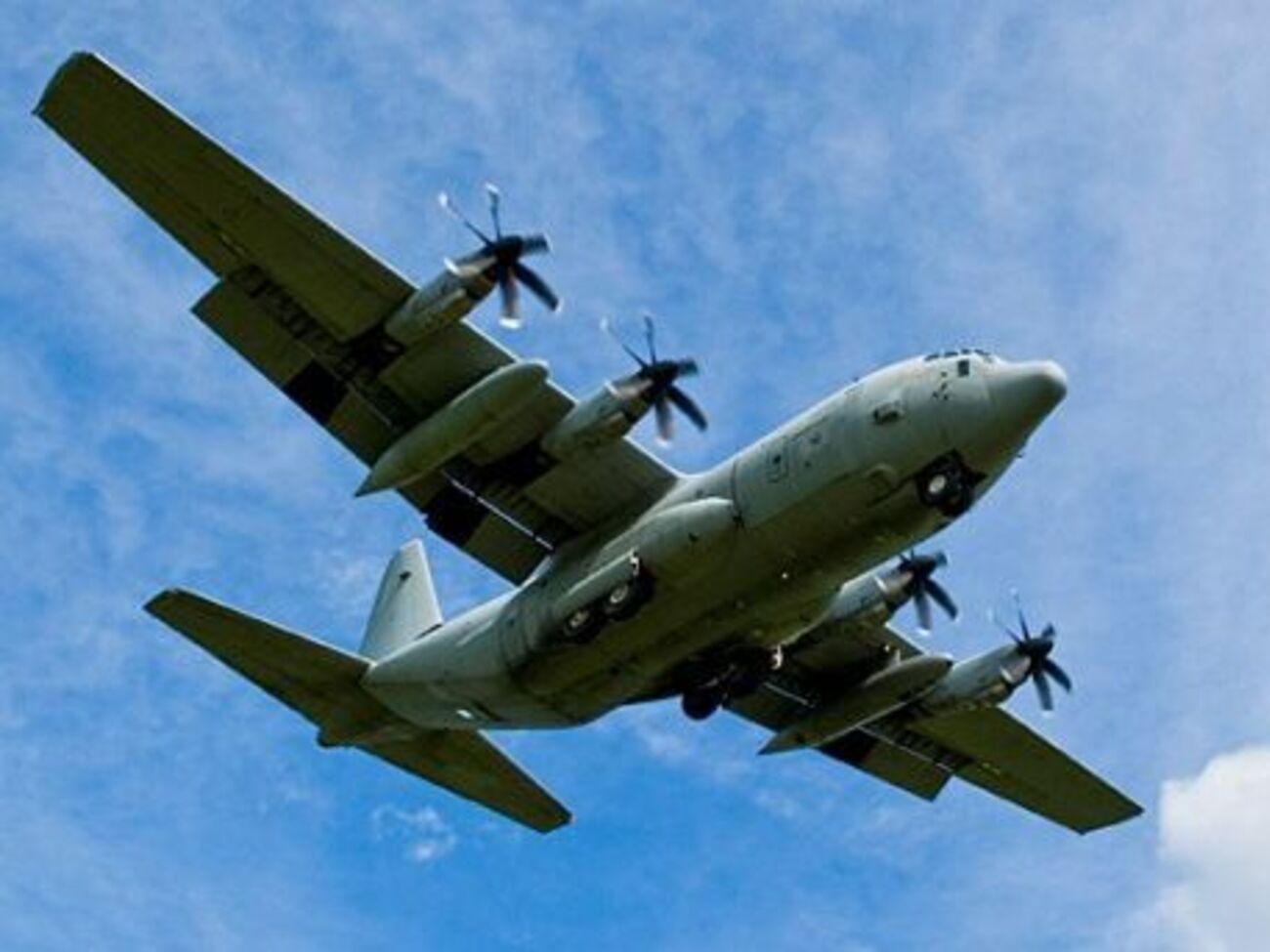Полеты будут совершаться на самолете С-130