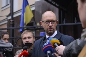 Яценюк подает декларации о доходах уже 15 лет