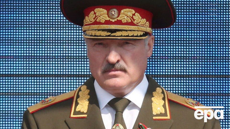 Лукашенко пожелал ОАЭ больше дождей и снега