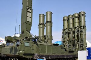 РФ перебросила в Сирию "Антей-2500"