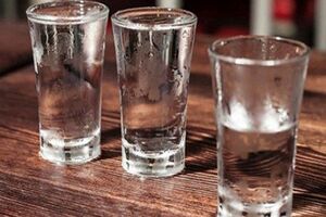 В Украине число жертв суррогатного алкоголя растет