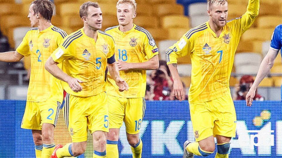 Украинская сборная планирует завершить год товарищеским матчем