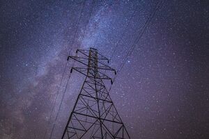 На западе Украины более 100 населенных пунктов остались без света