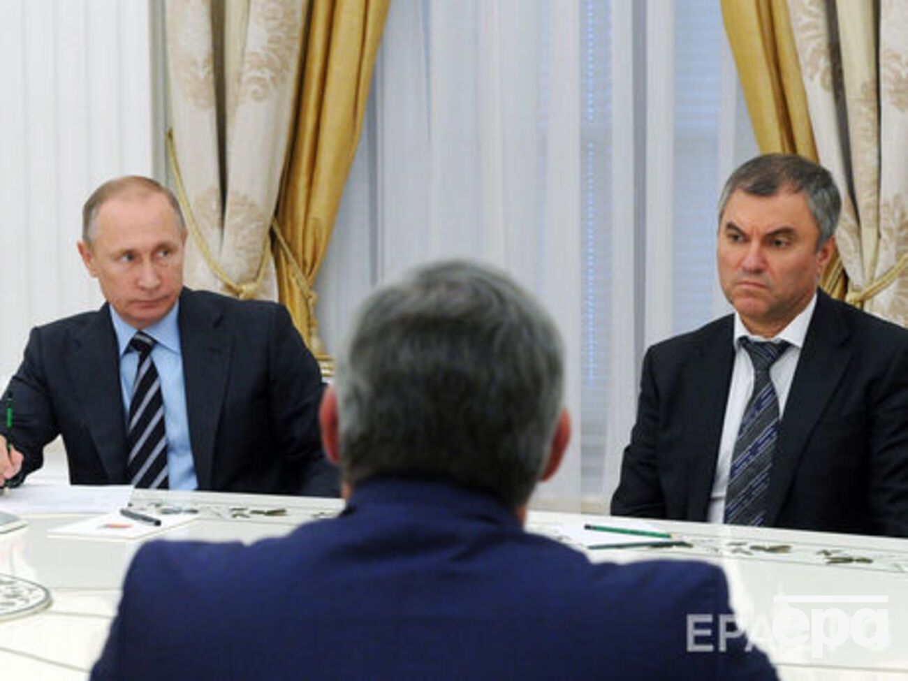 Избрать Вячеслава Володина (справа) спикером предложил Владимир Путин