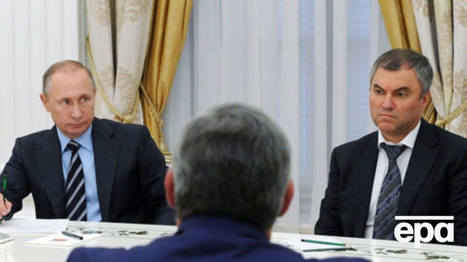 Избрать Вячеслава Володина (справа) спикером предложил Владимир Путин