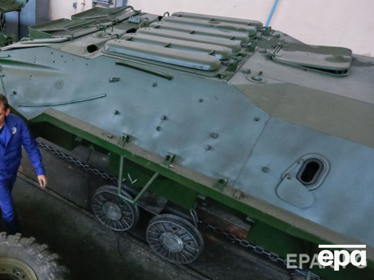 Украинские рабочие нелегально ремонтировали бронетехнику на Ближнем Востоке