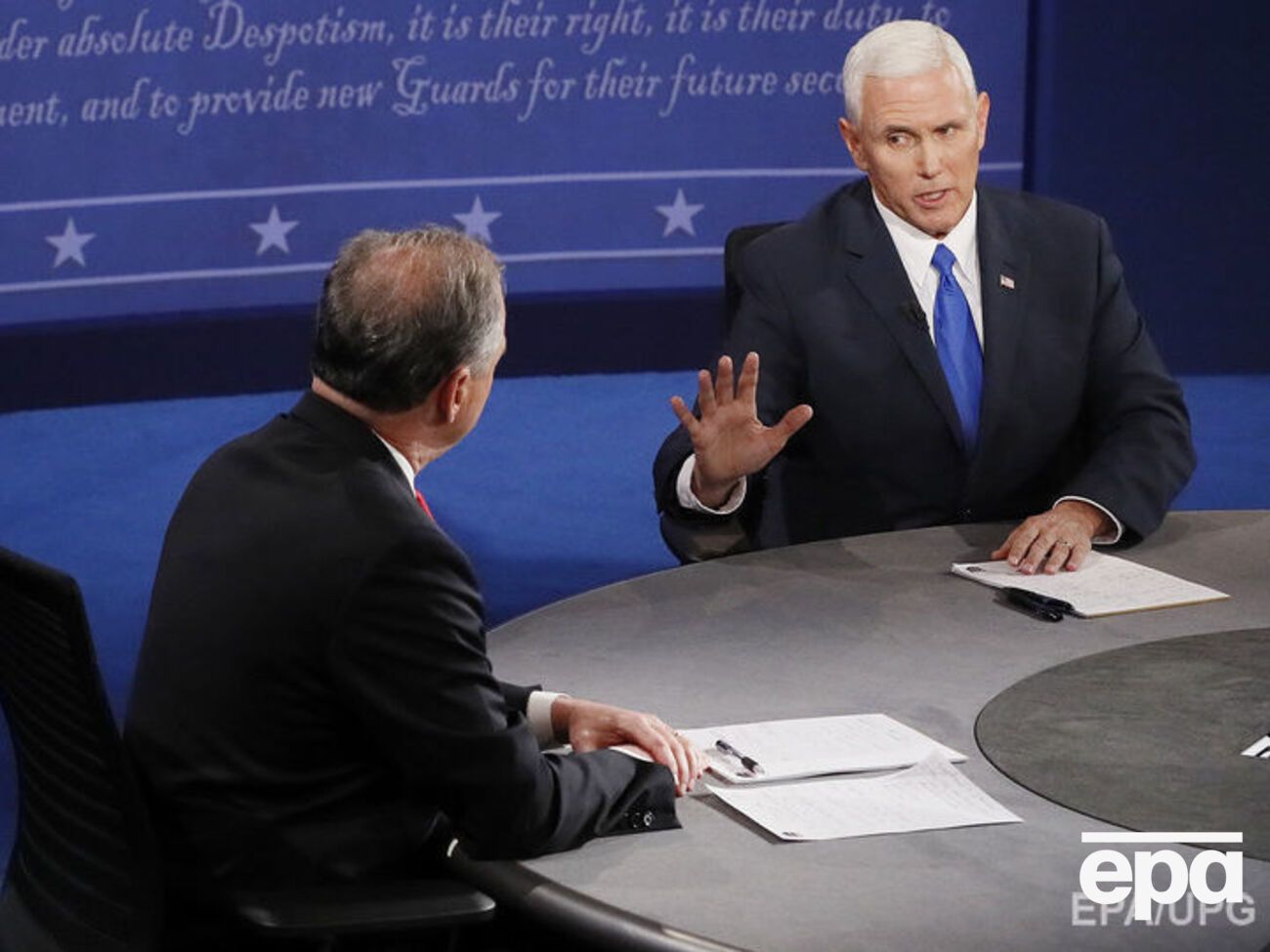 Кандидат в вице-президенты США Майк Пенс о позиции Трампа в отношениях с РФ:&nbsp;Сила. Просто и ясно