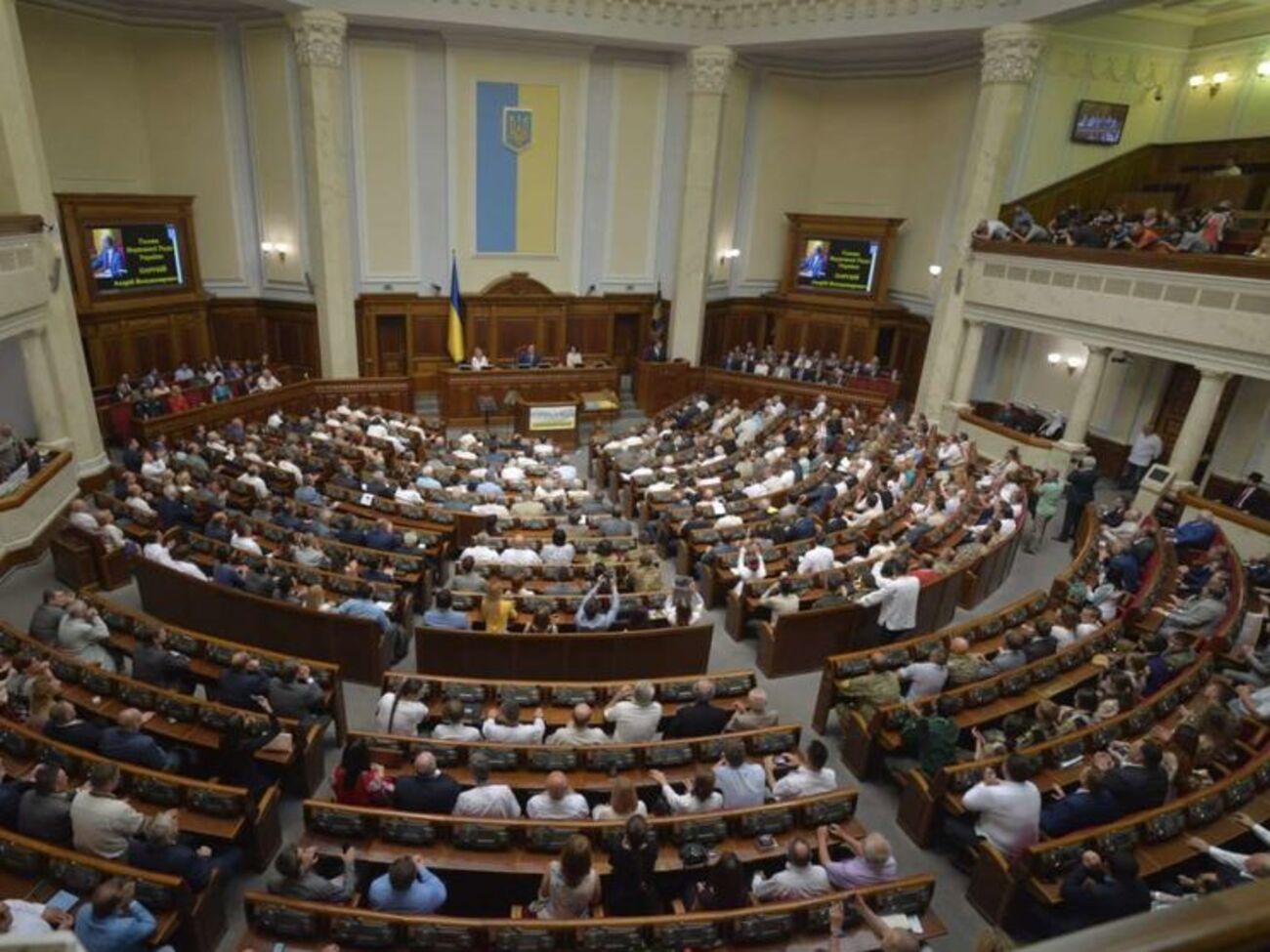 Рада увеличила расходы на оборону и ряд других отраслей