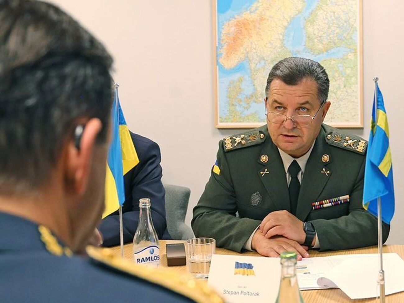 Степан Полторак: С начала 2016 года российские оккупационные войска более 12 тыс. раз нарушили режим прекращения огня