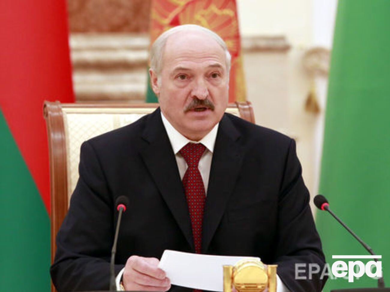 Александр Лукашенко: Мы в Украину на танках не поедем, мы на тракторах туда поедем