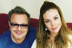 Подольская: Тут не нужны слова. Деда поздравляет Тему с годом и четырьмя месяцами