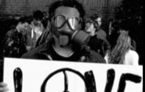 Pink Floyd выпустили пацифистский клип