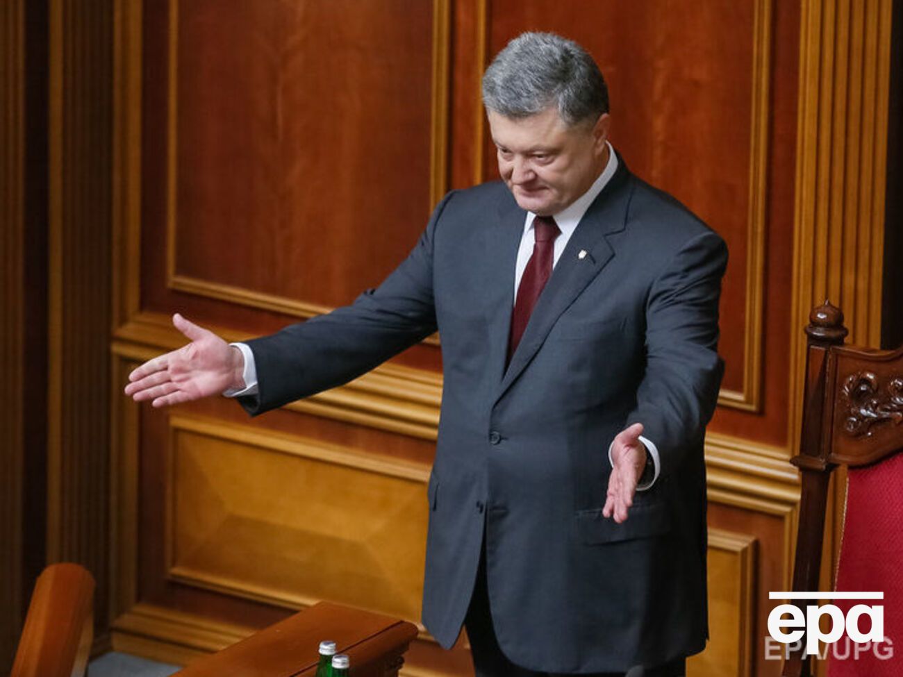 Порошенко ответил студенту КНУ, что его дети уже отслужили в АТО